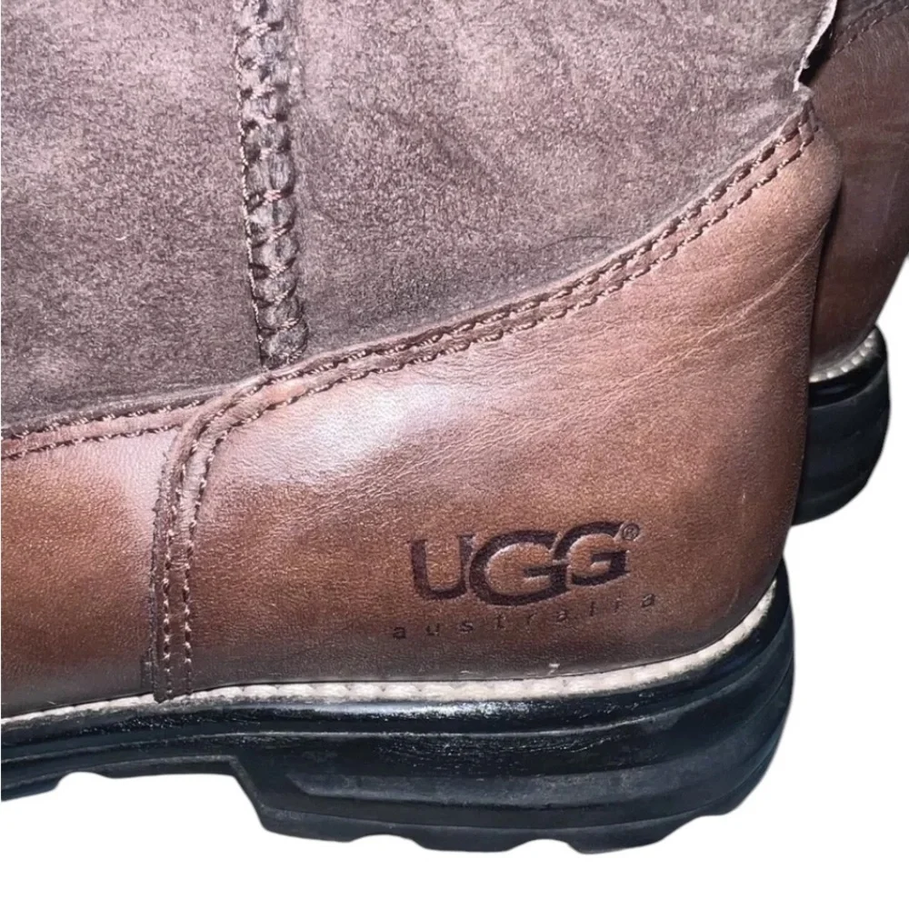 UGG AUSTRALIA BOOTS YOUTH SIZE 4 leather